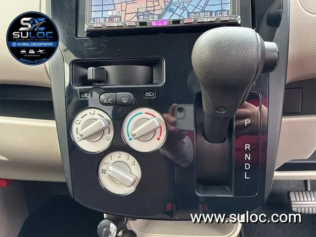 MITSUBISHI EK WAGON E (2018) black gallery