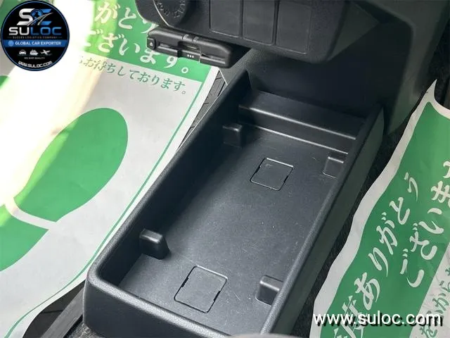 TOYOTA PIXIS EPOCH X SA III 2 gallery