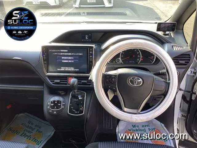 TOYOTA NOAH SI gallery