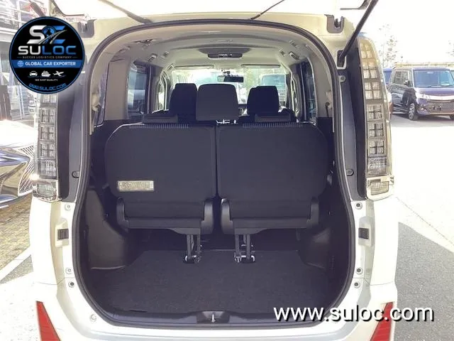 TOYOTA NOAH SI gallery