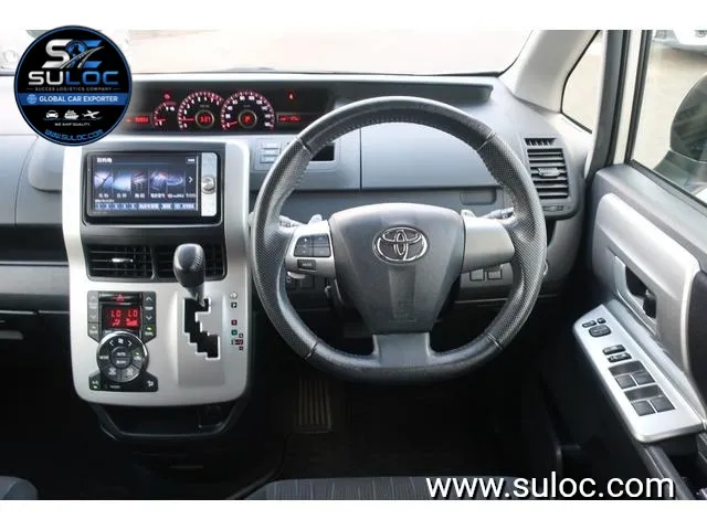 TOYOTA NOAH SI 2012 gallery