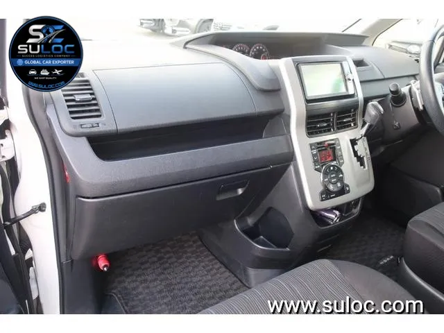 TOYOTA NOAH SI 2012 gallery