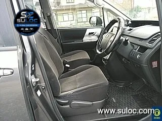 TOYOTA Noah grey gallery